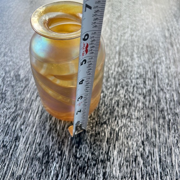 Hand blown iridescent vase - Picture 5 of 7